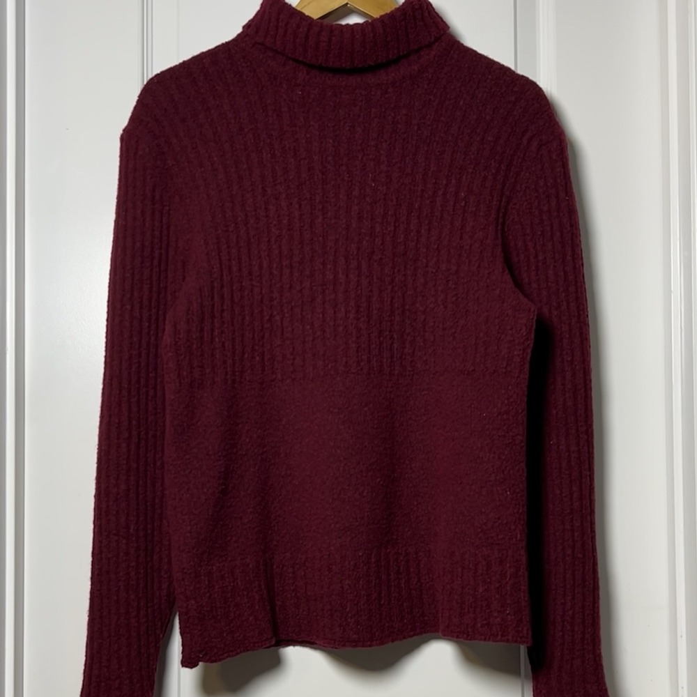 Merona Wool Blend Burgundy Ribbed Knit Turtleneck Sweater Dark‎ Academia Style